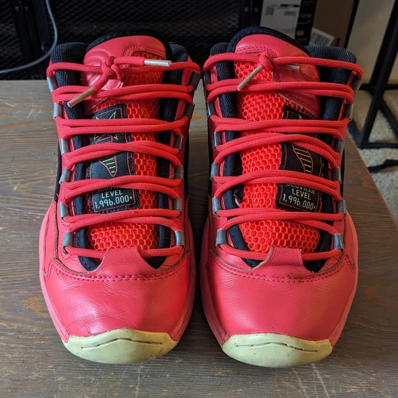 Reebok question x Hot Ones - Picture 5 of 5